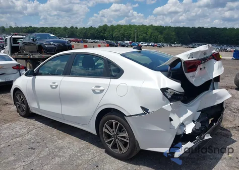 2024 Kia Forte Lxs z USA, uszkodzony, nr VIN 3KPF24AD0RE781877